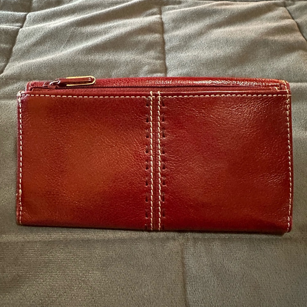 Red Leather FOSSIL Wallet - Picture 2 of 10